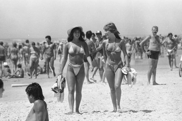 In 1985, the Asa Delta bikini (high-leg cut).