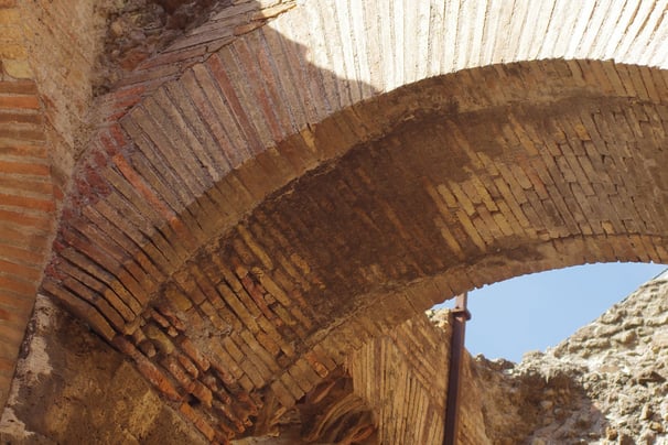 colunas e aboboras, estrutura utilizada na construção do coliseu de Roma