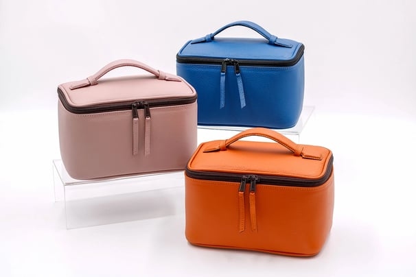 Cosmetiquera de cuero varios colores por Heros Leather