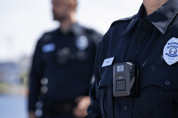 Axis Body-worn camera - secure video management solution