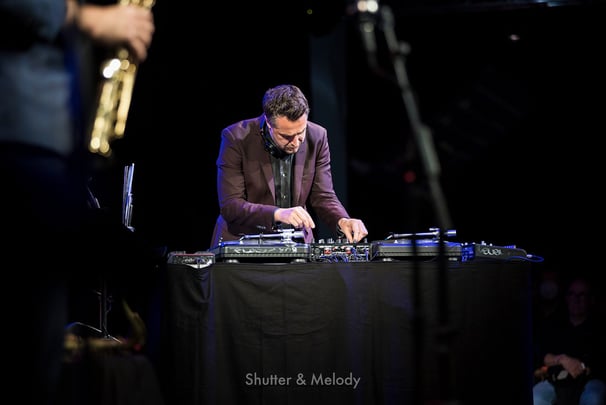 DJ Illvibe auf dem Jazzfest Berlin 2021.