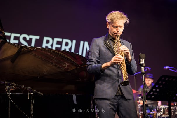 Daniel Erdmann auf dem Jazzfest Berlin 2021.