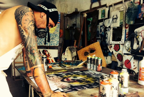 Detalhes meticulosos da pintura personalizada de Sérgio Astral.