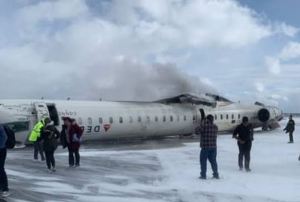a plane that has been burned by a fire