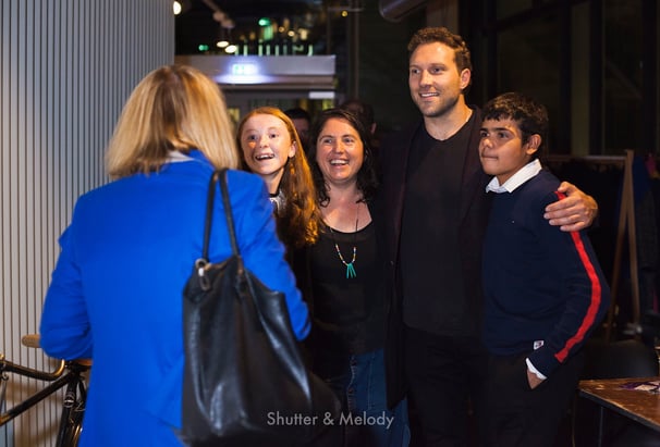 Jai Courtney with child actors.