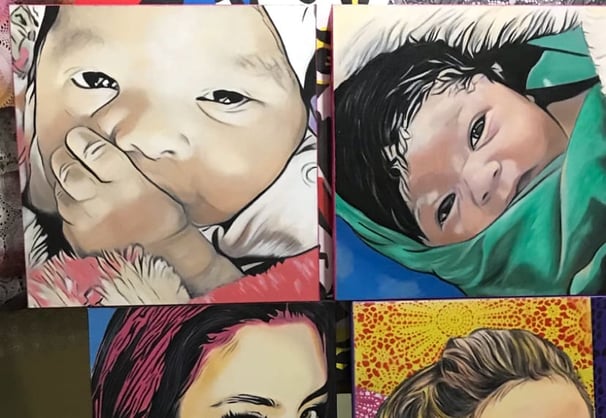 Uma galeria exibindo várias obras de Pop-Art de Sérgio Astral, destacando seu estilo único.