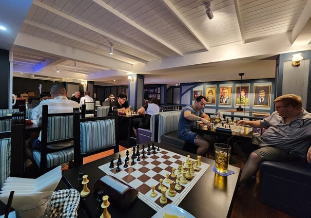 Bangkok Chess Club at the Royal Oak Bar