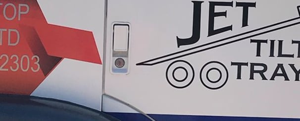 JET Tilt Tray is fully licenced to tow your vehicles