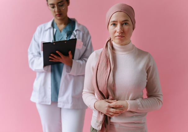 woman grieving her life and death cancer session with jihane laraichi