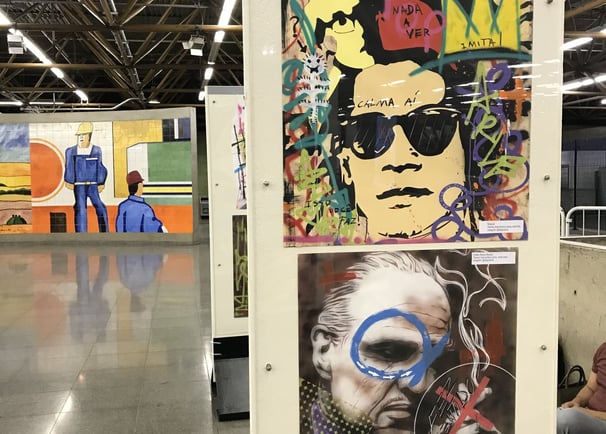 Encante-se com a exposição "Se Liga no Traço" de Sérgio Astral. Suas obras Pop Art