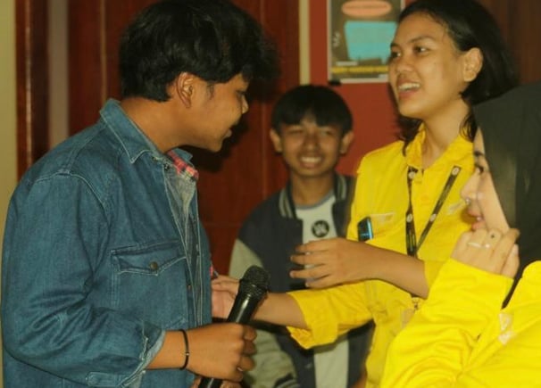 Ice Breaking "Jago Pantun"