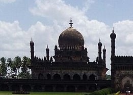 Ibrahim Rauza - Hyderabad to Bangalore tour package