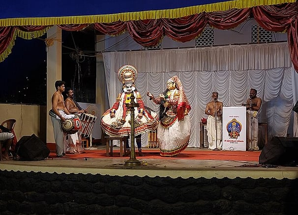 Kathakali dance performance - Kerala tour package