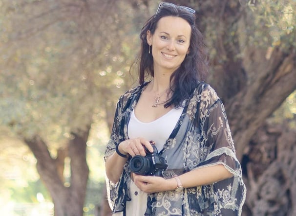 Portrait d'Emilie Boucard, photographe de famille, menton, Monaco de