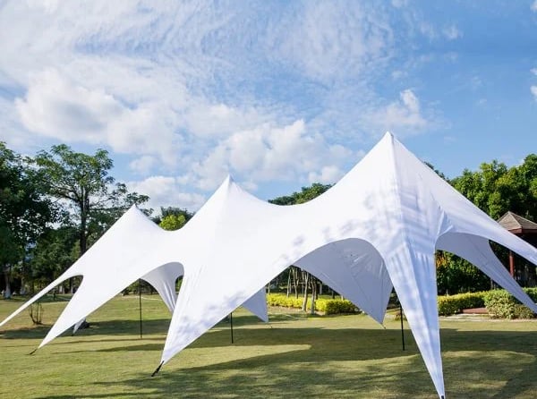 Proginė didele balta palapinė nuomai Vilniuje 20x8.6m