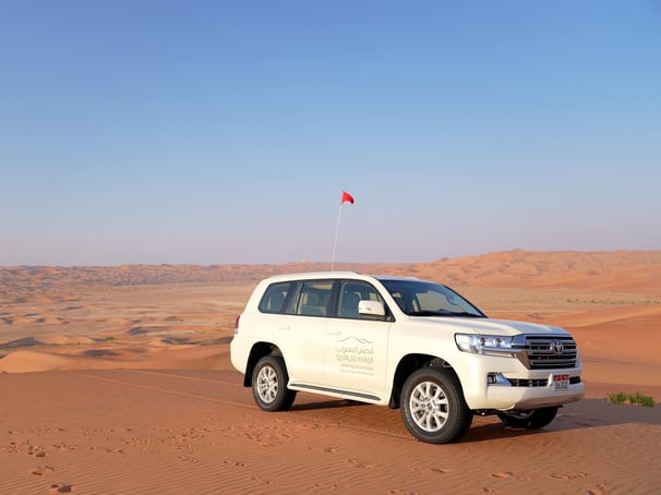 anantara-qasr-al-sarab-activity-car