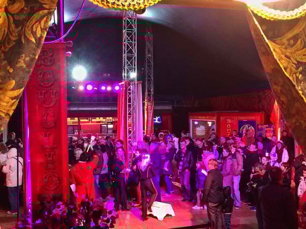 le préshow du Cirque d'Hiver Bouglione On Tour