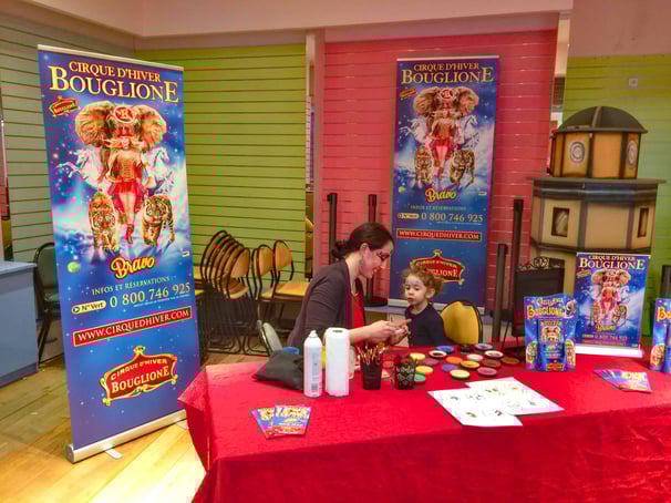 Roxane l'éclat de rose au stand Bouglione, au Centre Commercial Jean Jaurès de Brest