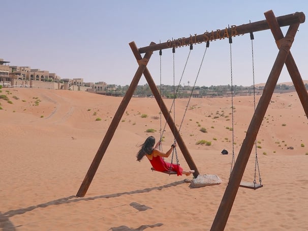 anantara-qasr-al-sarab-swing