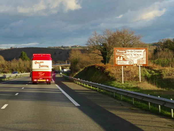 en route pour Lorient avec les convois du Cirque d'hiVer Bouglione et Joël Rehde en 2016