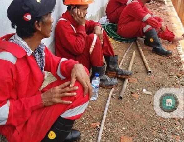 Teknisi penangkal petir berpengalaman