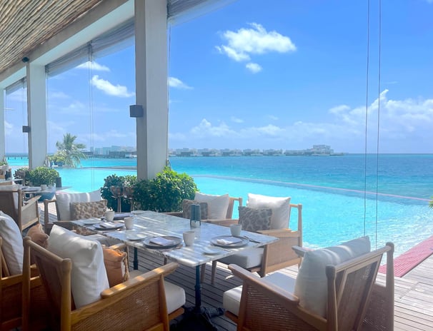 Jumeirah Olhahali Island Maldives breakfast restaurant