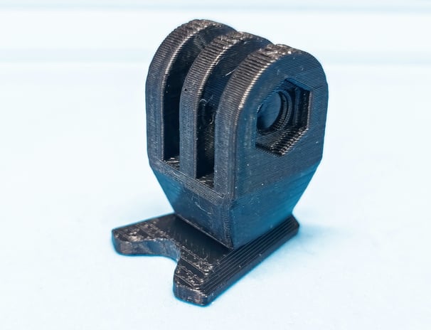 single mount in black on white background