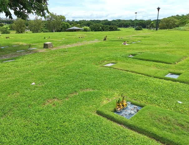 Heritage Park Lawn Lot
