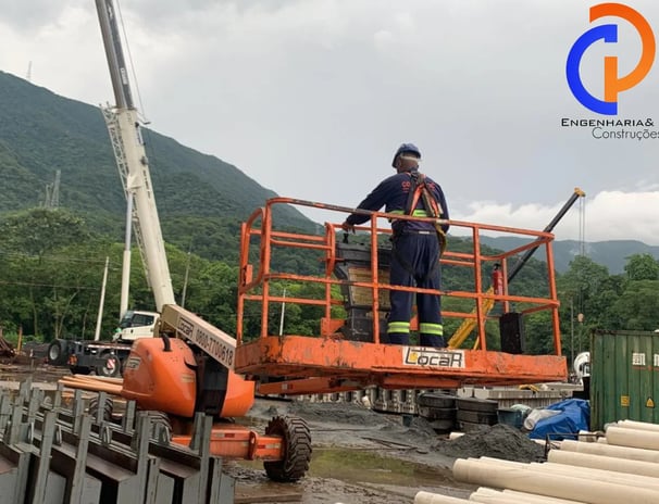 profissional trabalhando com suporte