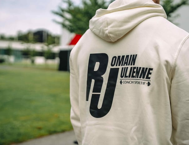 Hoodie floqué du logo Romain Julienne Coach Sportif