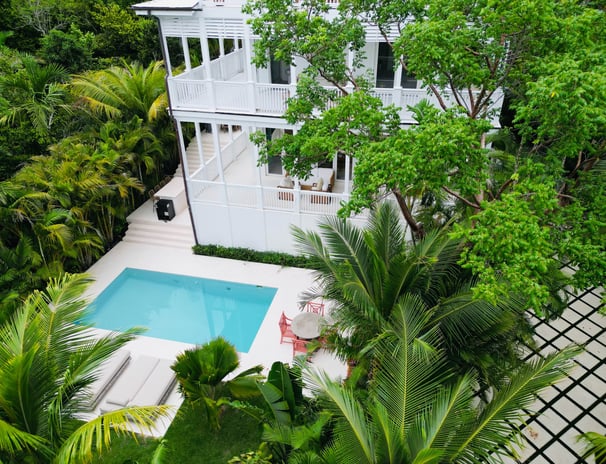  Drone Footage of Bahamian Real Estate