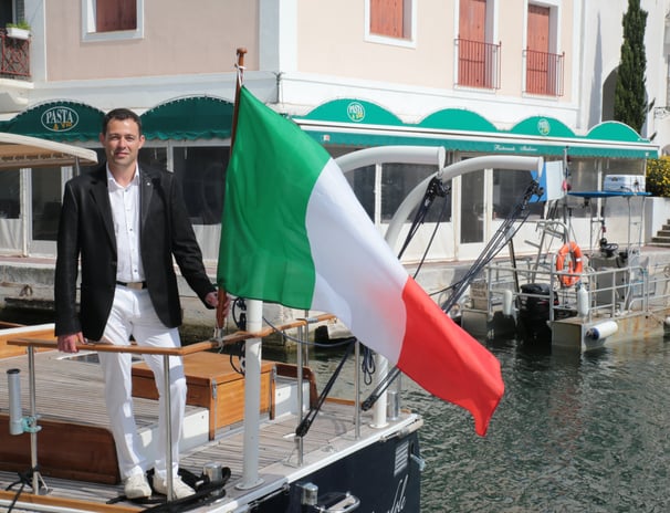 Récital sur l'eau Macaluso chanteur ténor Toulon Var