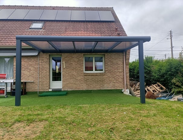 pergola adosee toit polycarbonate