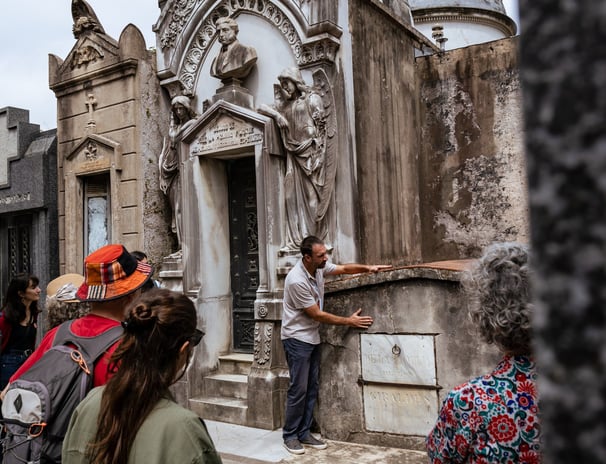 Discovering how we can read the mausoleums hidden stories 