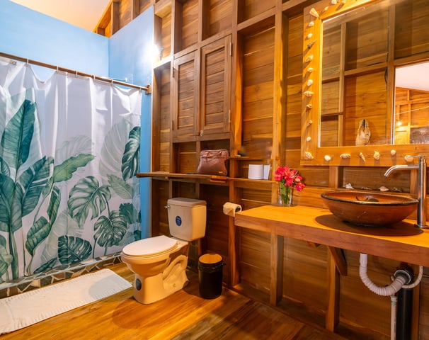 bathroom in wooden bungalow retreat center Eden on the Chocolata