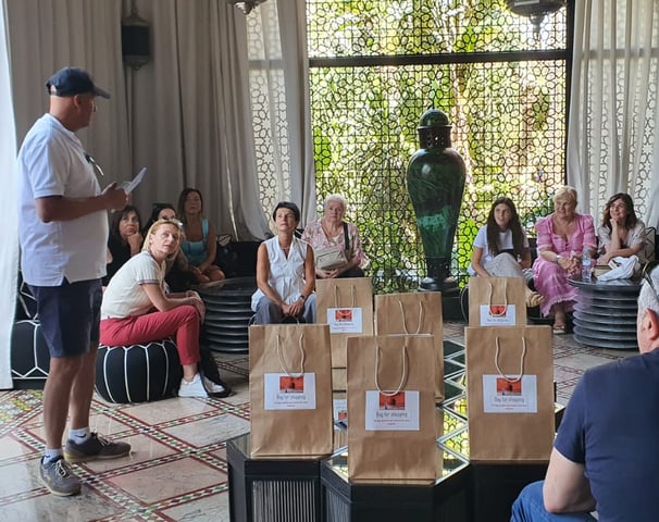 Équipe participant à une activité de team building au Maroc