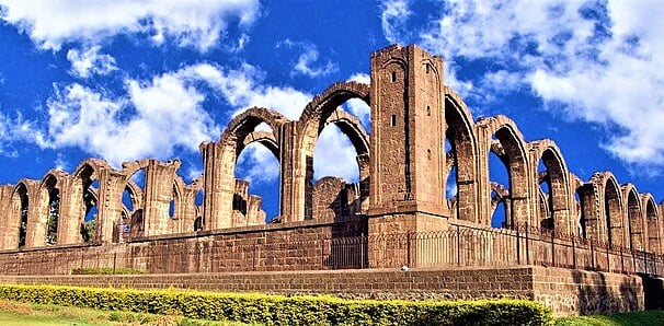 Bara Kaman - Hyderabad to Bangalore tour package