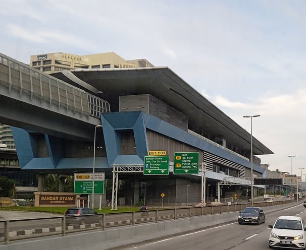 BANDAR UTAMA MRT