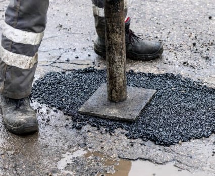 Asphalt Pothole Repair Company Located in Newnan, Georgia