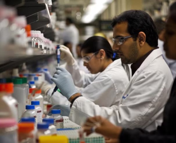 AIMS exam coaching for medical lab students