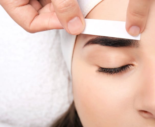 Brow-Waxing