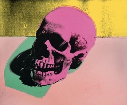 Série de obras de Andy Warhol 'Skull' com caveiras coloridas em várias combinações.