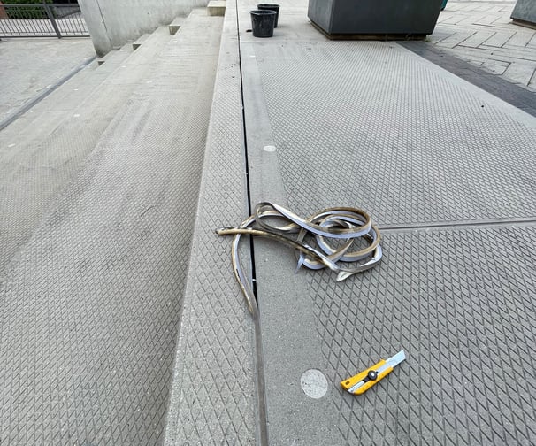 Reiniging en voegafdichting van betonnen trap in Eindhoven