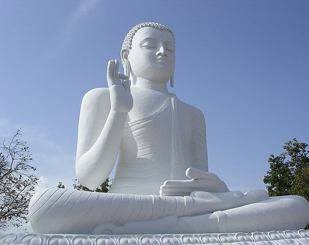 Buddha statue - Sri Lanka south west coast tour package