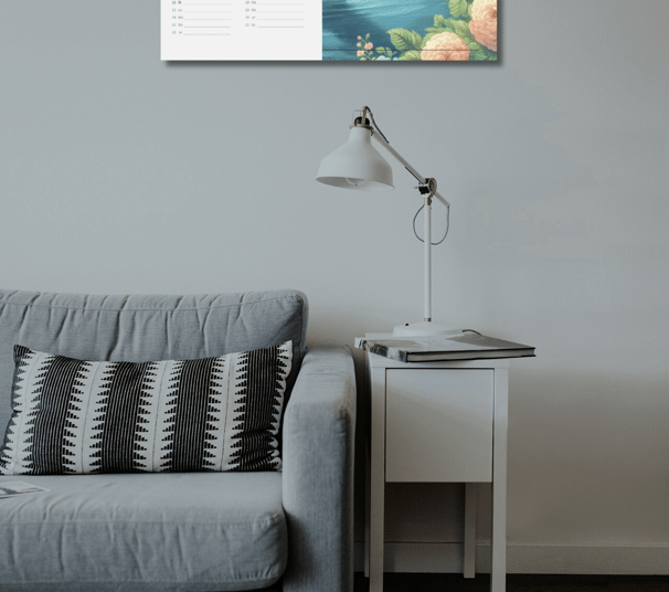 on est dans le salon et il y a un calendrier biblique accroché 