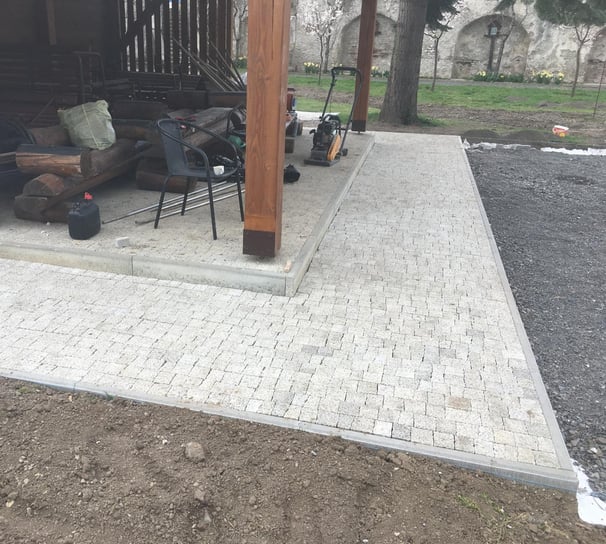 pokladanie dlažby Pezinok, Limbach a okolie