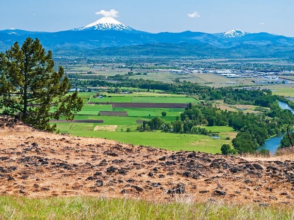 view of Rogue Valley Medford Oregon
