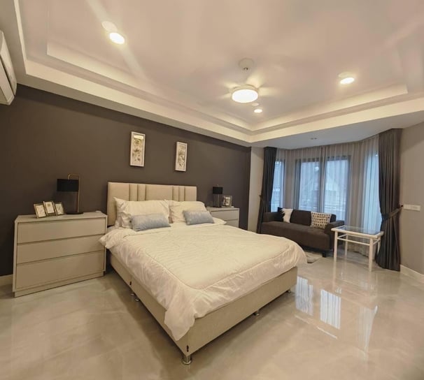 Private bedroom Suite in this amazing Thai Home for sale