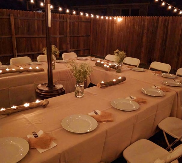 Mesas y sillas de el paso diamond events decoradas para un evento al aire libre
