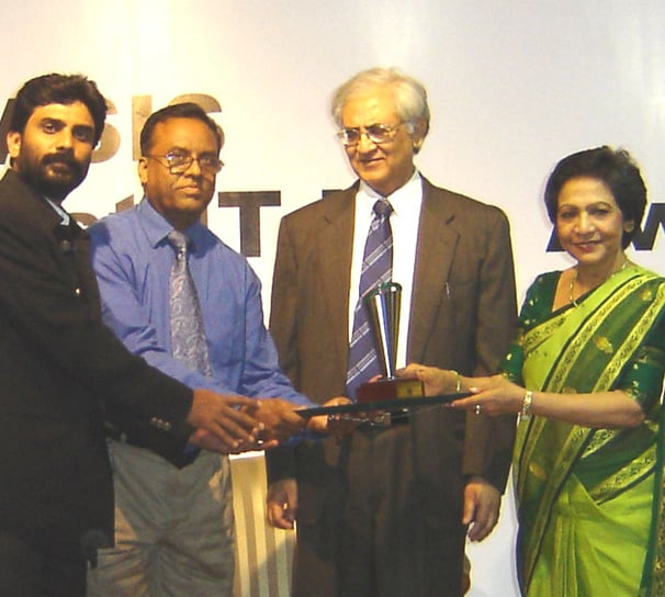 ২০০৭ জাতীয় পুরস্কার গ্রহনঃ আইসিডিডিআর, বি এমপ্লয়িজ মাল্টিপারপাস কো-অপারেটিভ সোসাইটি লিমিটেড।